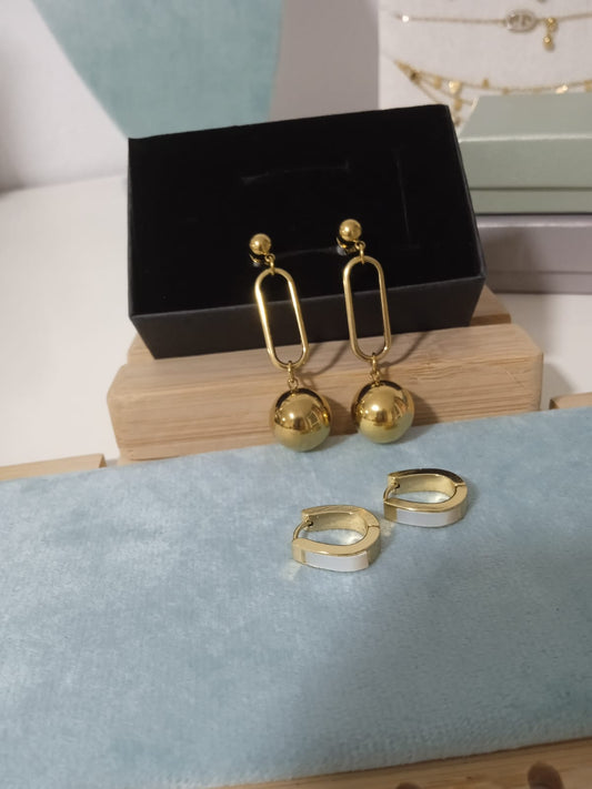 Set de 2 pares de pendientes dorados – Estilo moderno por solo 8€