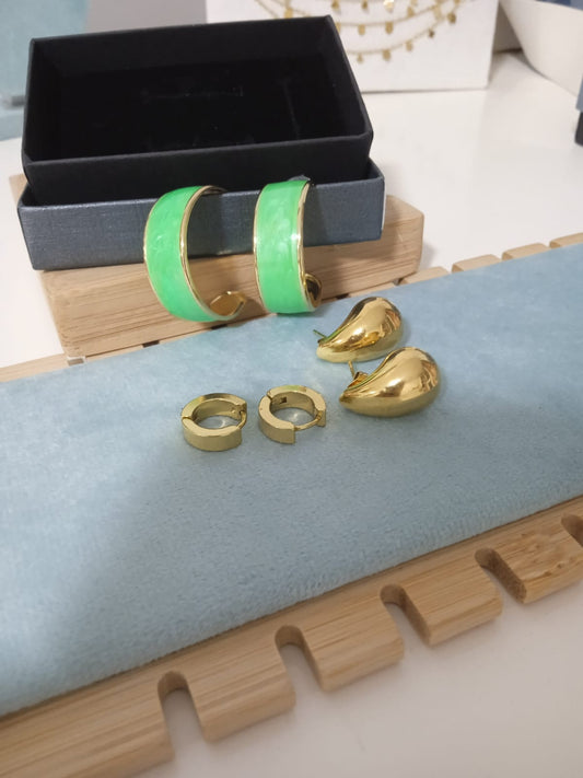 Set de 3 pares de pendientes dorados – Color, elegancia y estilo por solo 8€