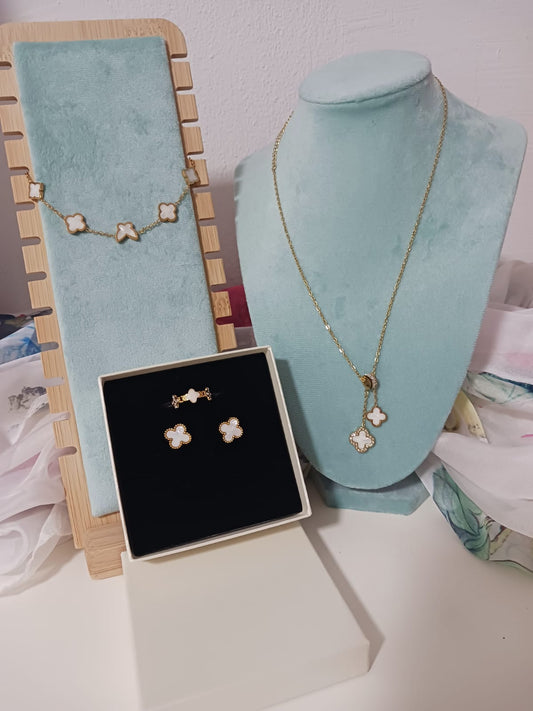 Colección Flor de Nácar - Acero Inoxidable con Estilo Elegante